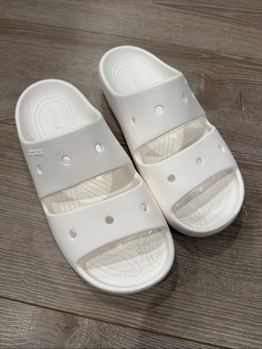 Crocs Classic Sandals V2